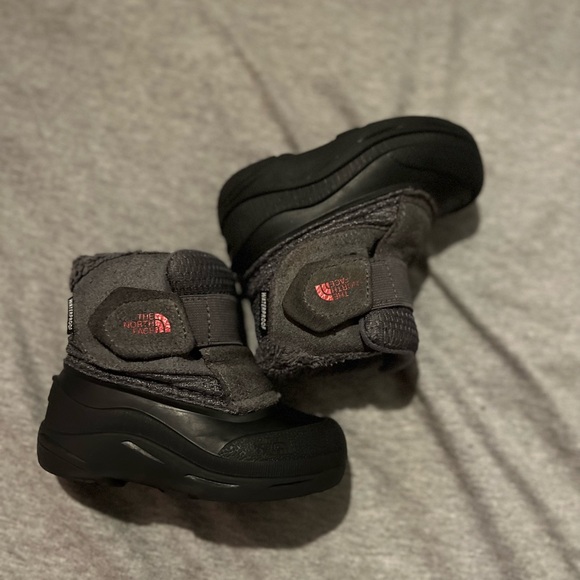 Northface toddler winter boots - Picture 5 of 5